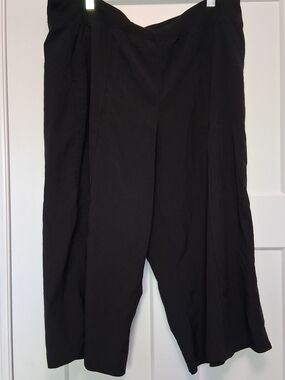 XXL Hyba Lightweight Black Wide-Leg Capris - Women Plus Size